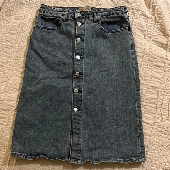 Everlane Skirts Everlane Denim Pencil Skirt Great Condition